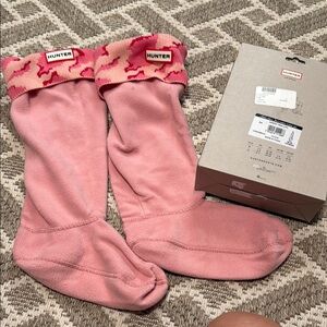 Hunter Fleece Boot Liners in Pink size medium